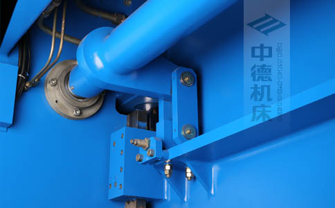 ZDPK-6325配有中德公司最新型扭軸同步裝置，強度高，能調(diào)節(jié)，專利技術(shù).jpg